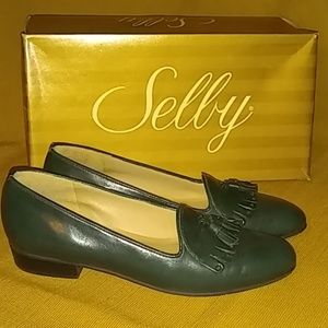 Selby green flats size 6 1/2" S.